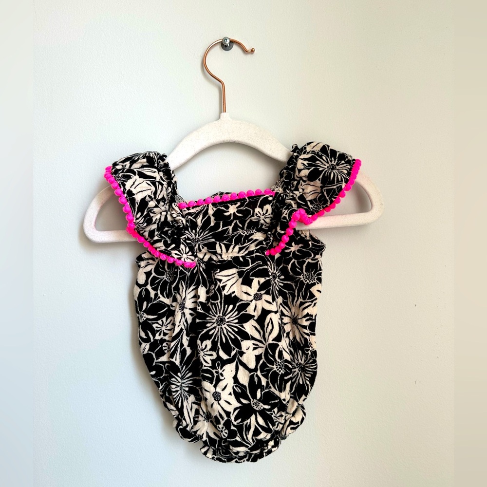 Cat & Jack Baby Girl Ruffle Sleeve Romper
